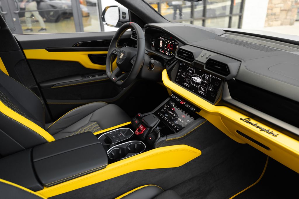 2026 Lamborghini Urus SE - Photo 37
