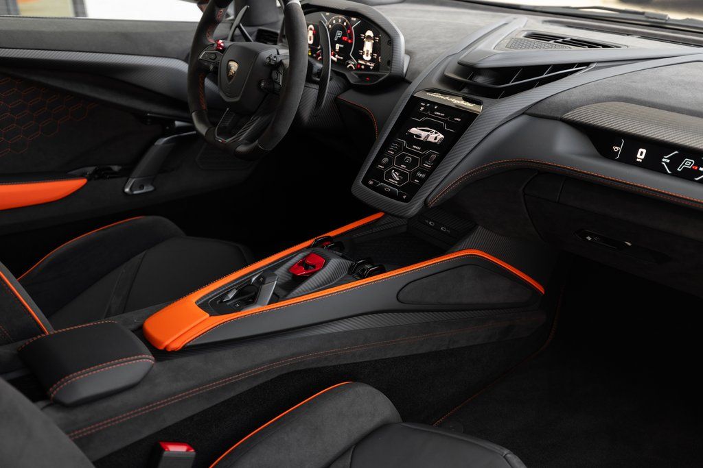 2026 Lamborghini Revuelto Base - Photo 2