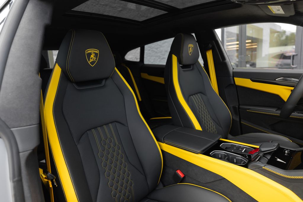 2026 Lamborghini Urus SE - Photo 20