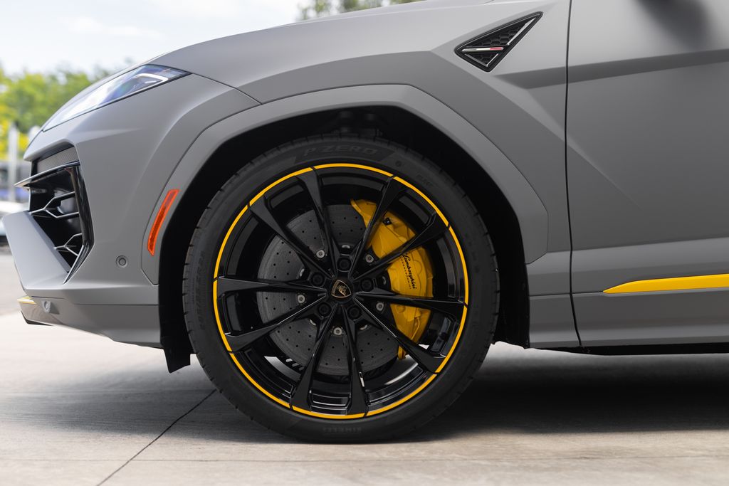 2026 Lamborghini Urus SE - Photo 14