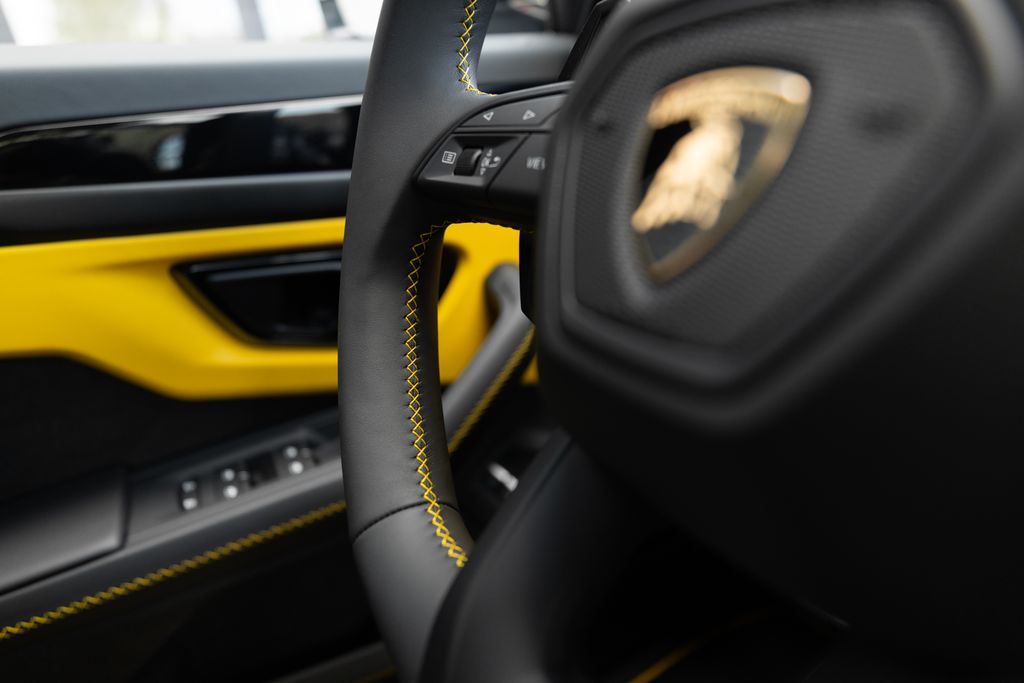 2026 Lamborghini Urus SE - Photo 44