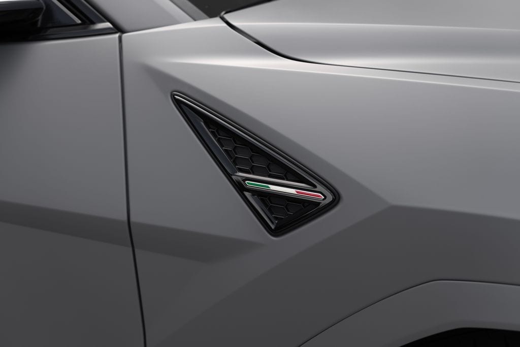 2026 Lamborghini Urus SE - Photo 11