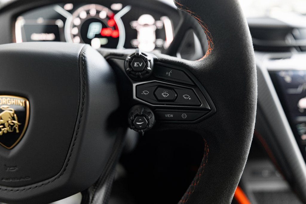 2026 Lamborghini Revuelto Base - Photo 29