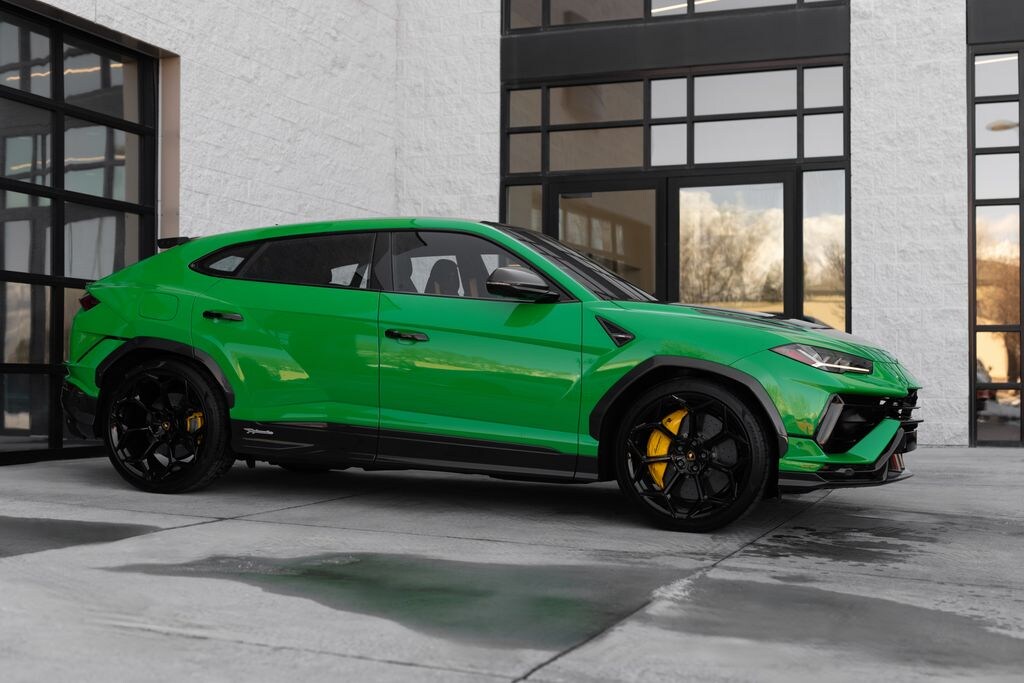 Used 2024 Lamborghini Urus Performante SUV