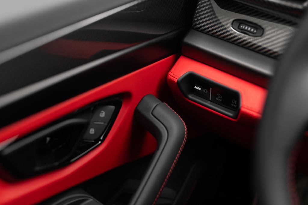 2026 Lamborghini Urus SE - Photo 26