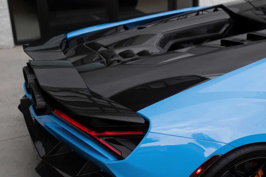 2026 Lamborghini Revuelto Base - Photo 18