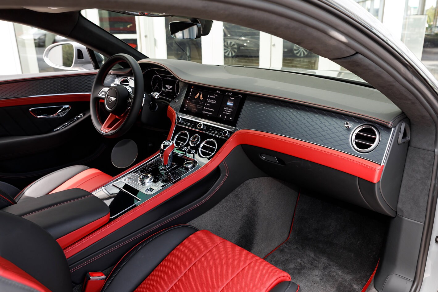 2024 Bentley Continental GT V8 photo 4