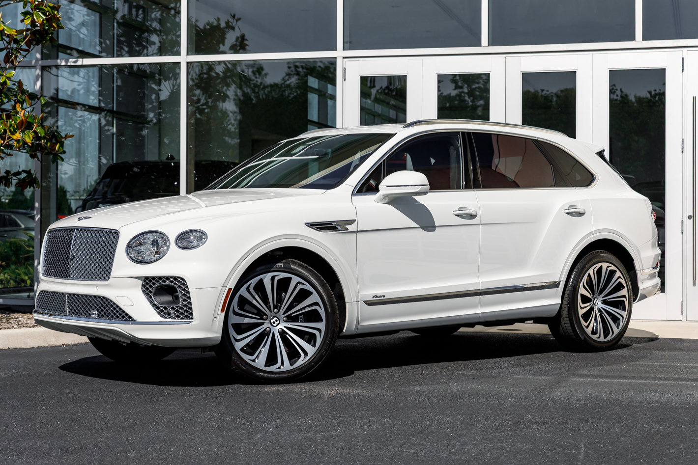 2023 Bentley Bentayga Azure's photo