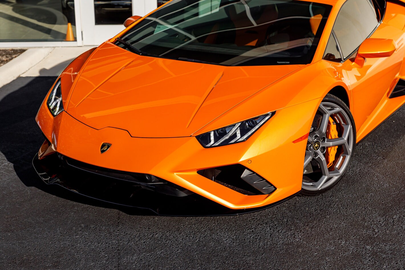 2023 Lamborghini Huracan Evo Coupe photo 2