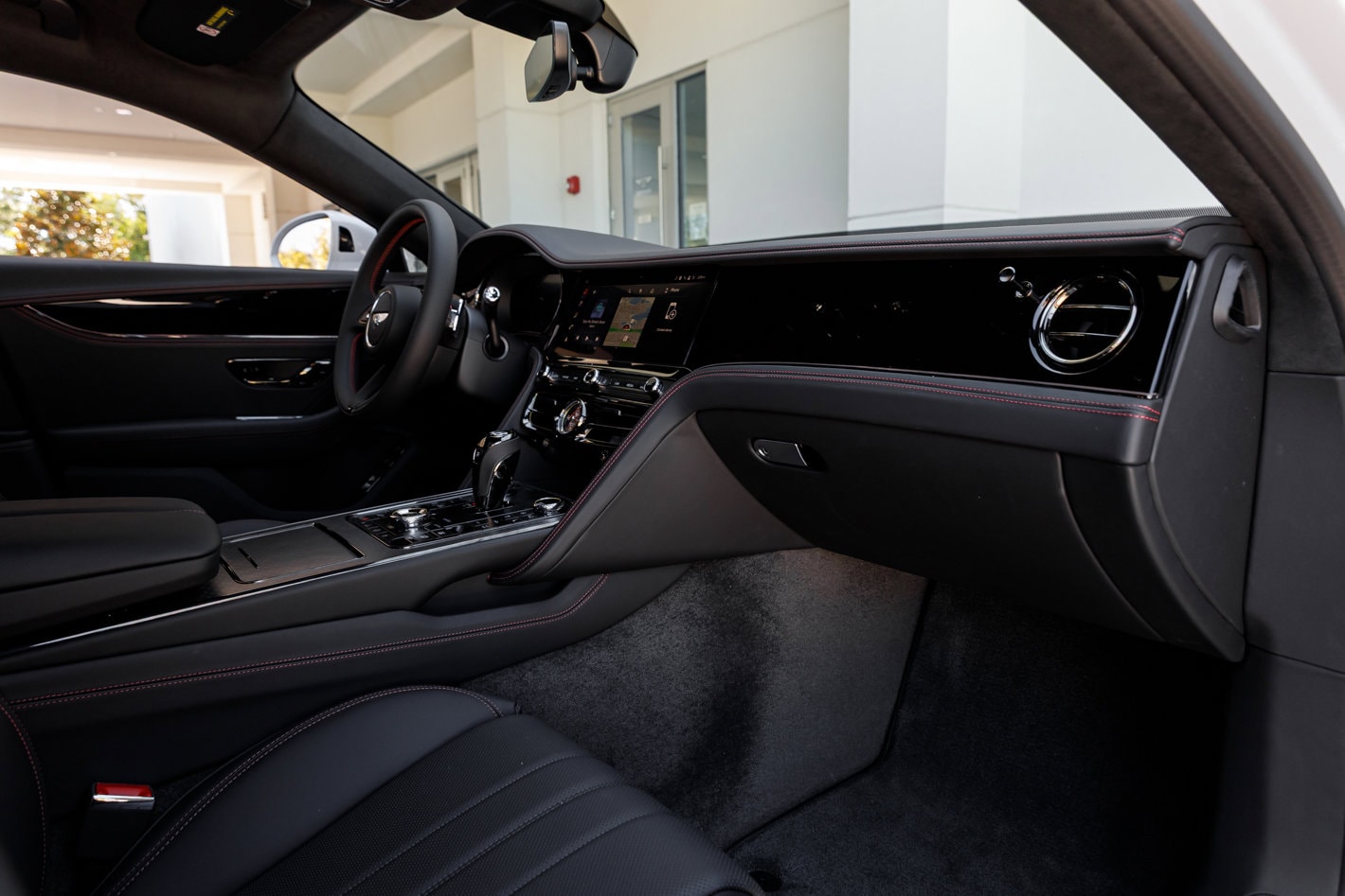 2026 Bentley Flying Spur - Photo 24