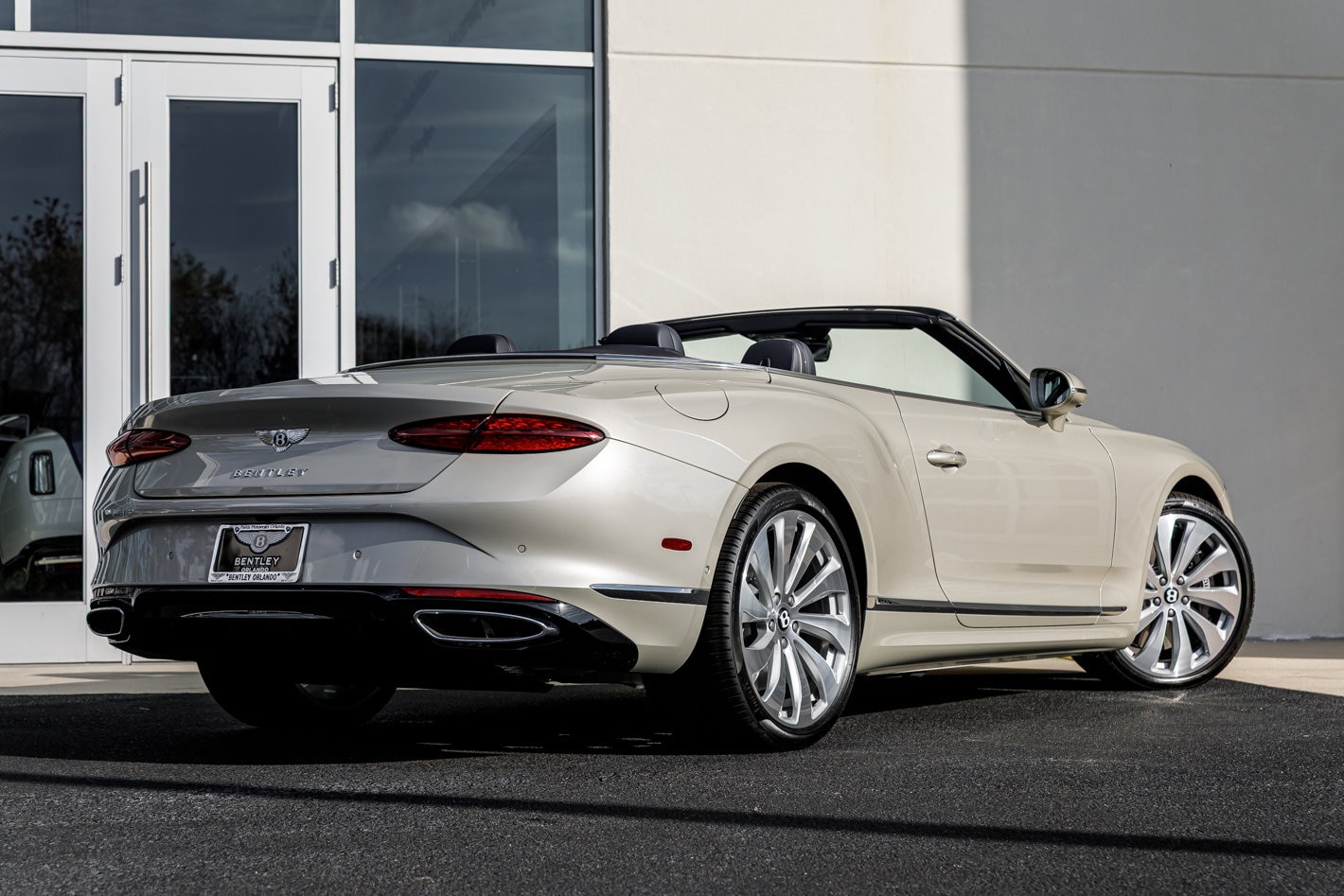 2026 Bentley Continental GTC Base - Photo 19