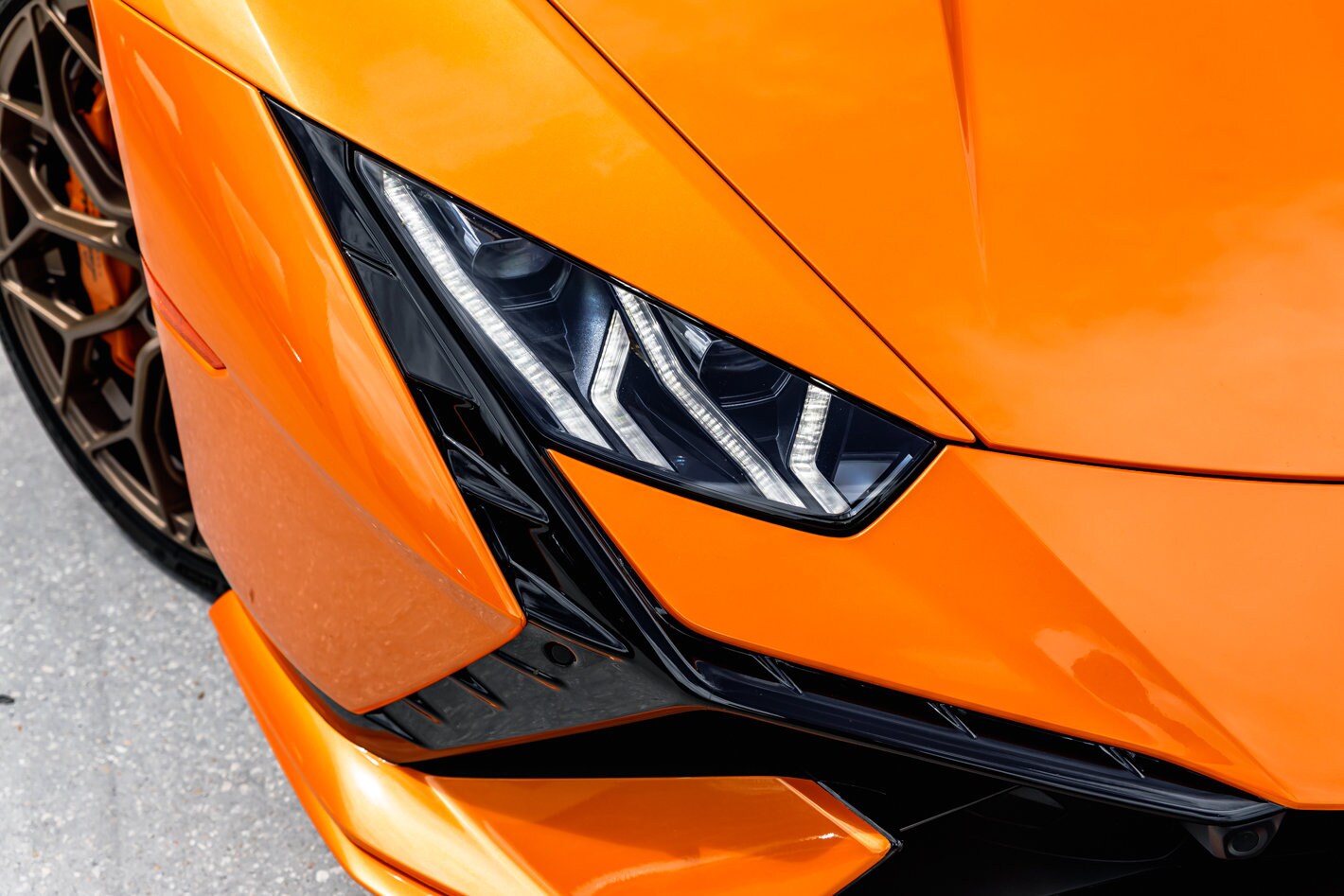 2023 Lamborghini Huracan Tecnica photo 3