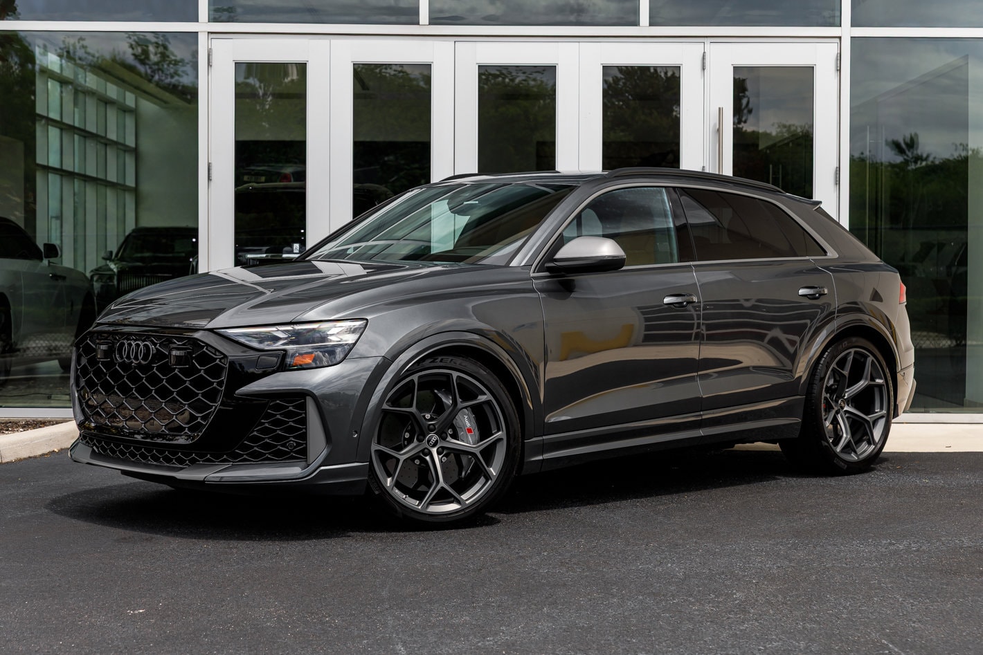 2025 Audi RS Q8 Base