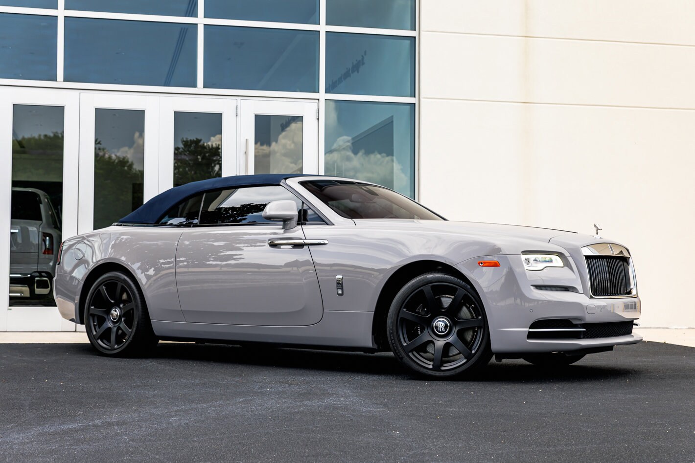 2021 Rolls Royce Dawn photo 3
