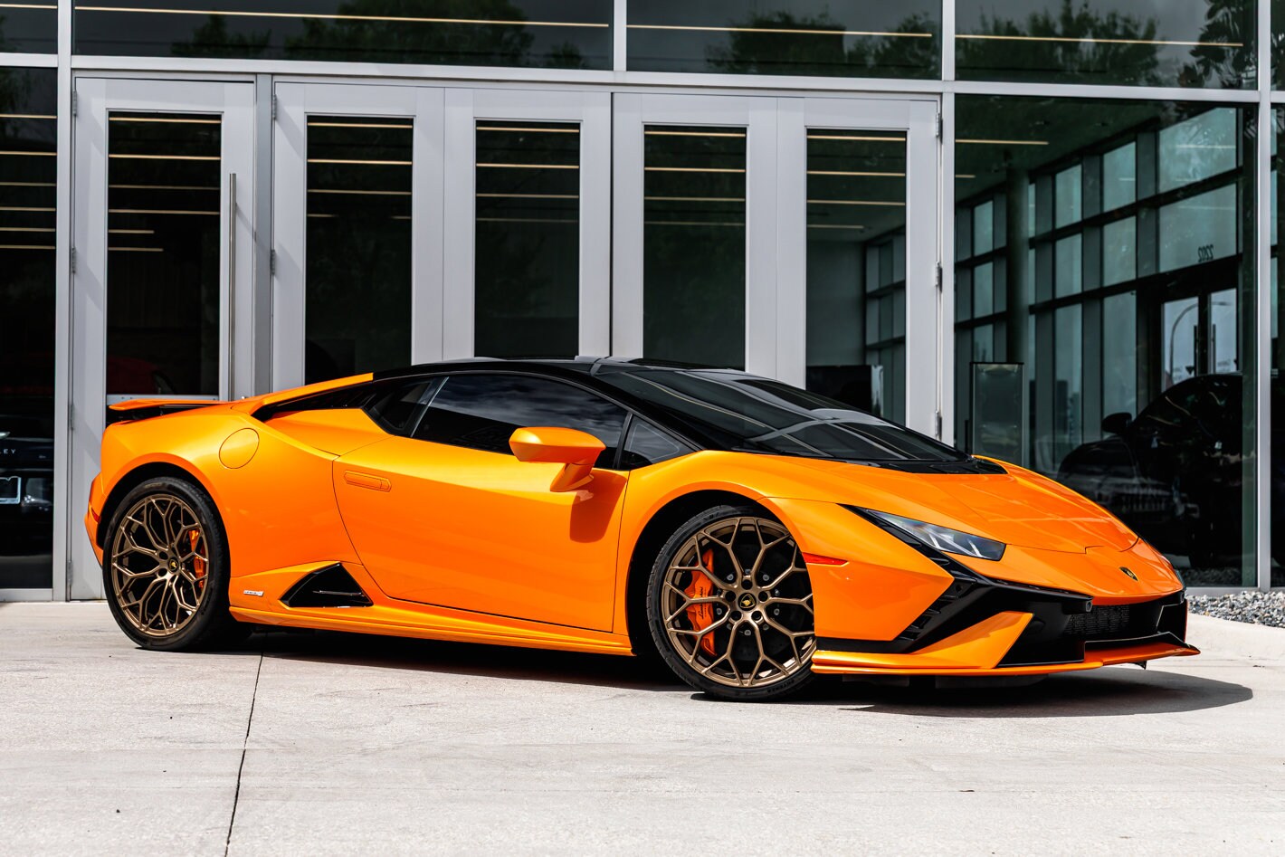 2023 Lamborghini Huracan Tecnica photo 2