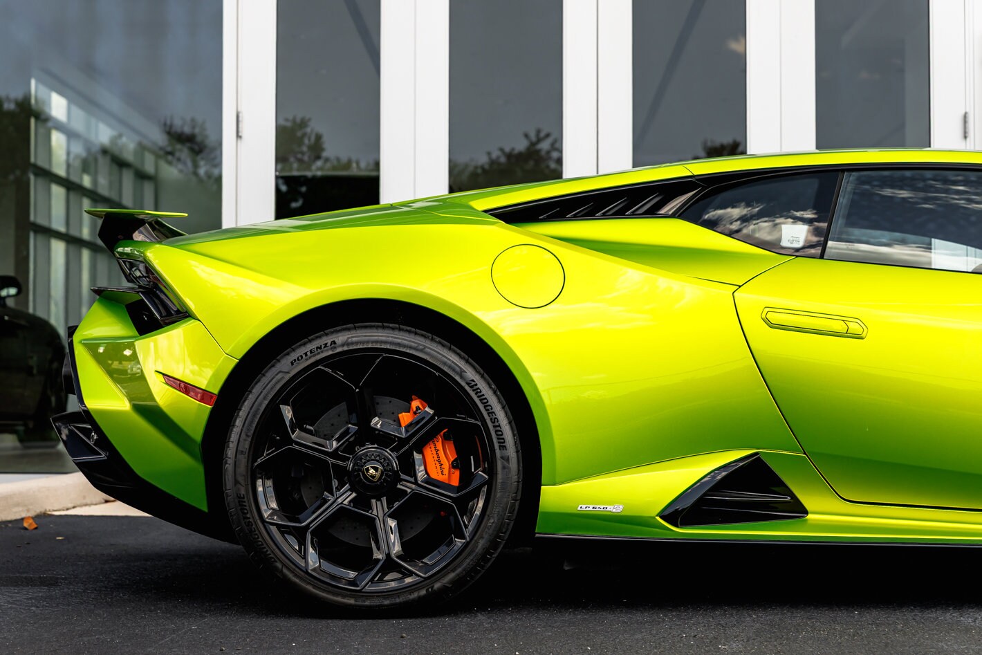 2024 Lamborghini Huracan Tecnica photo 2