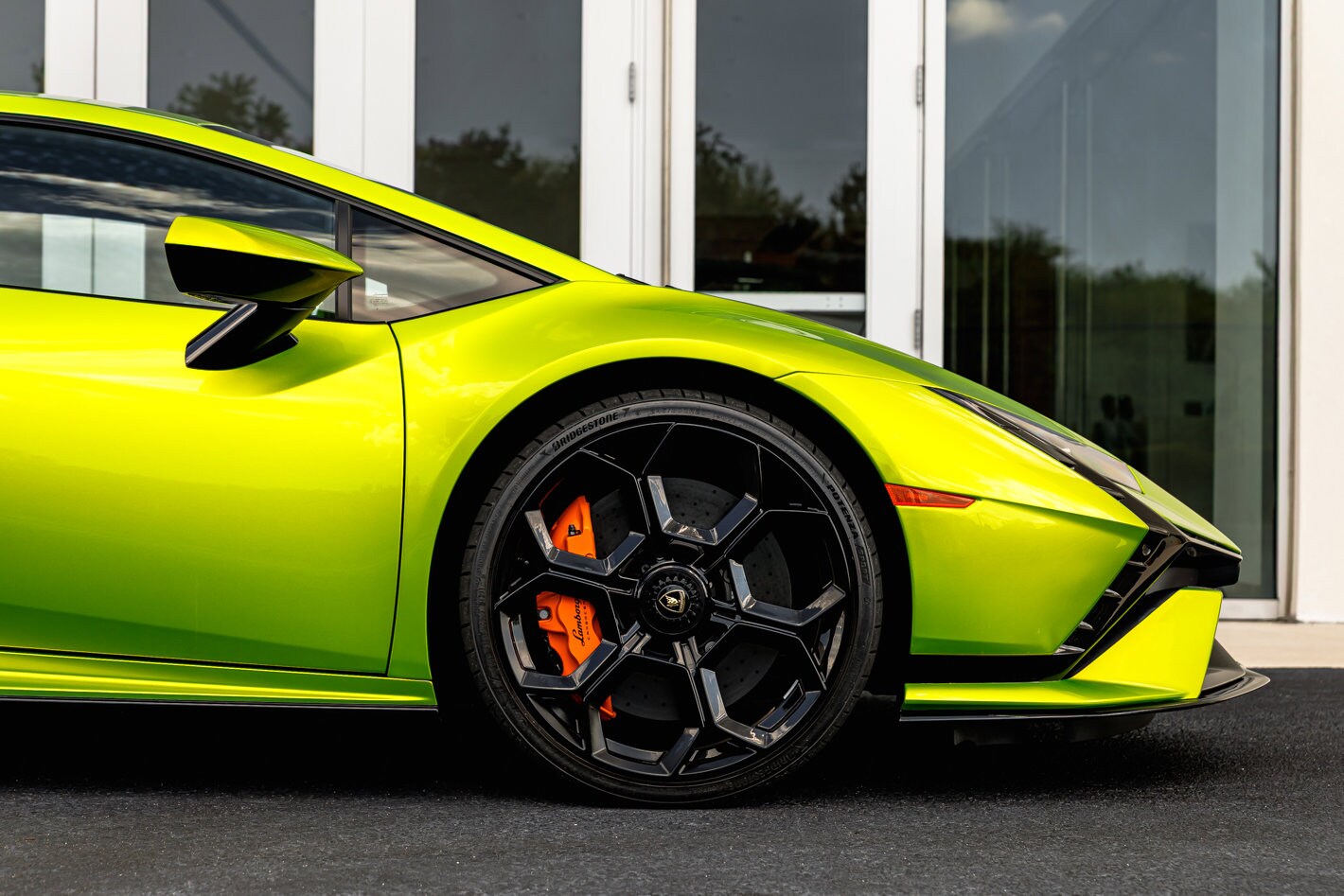 2024 Lamborghini Huracan Tecnica photo 3