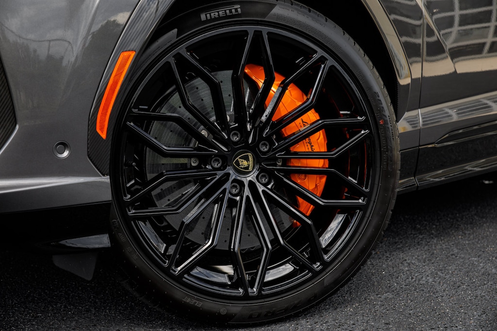 New 2026 Lamborghini Urus SE SUV