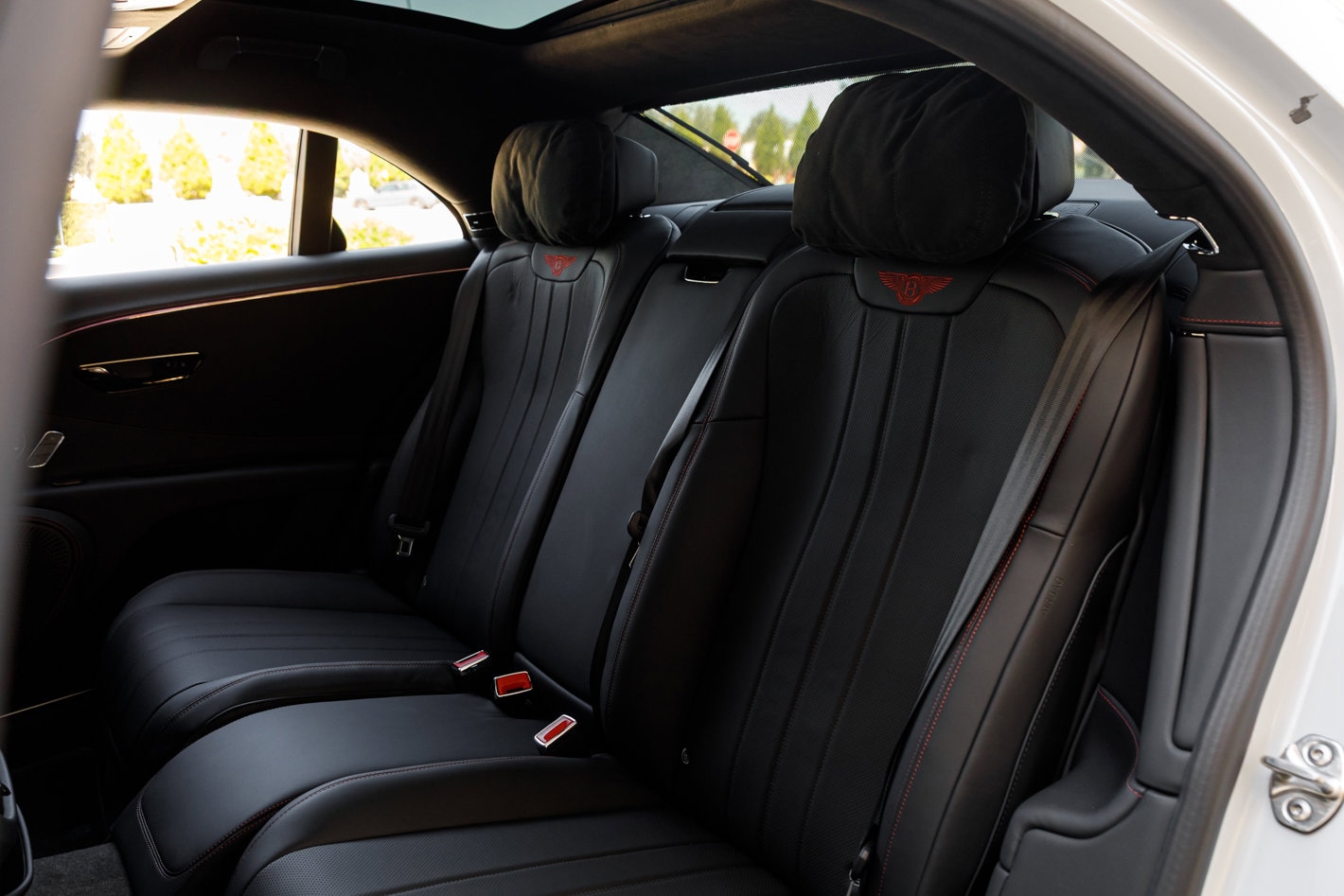 2026 Bentley Flying Spur - Photo 19