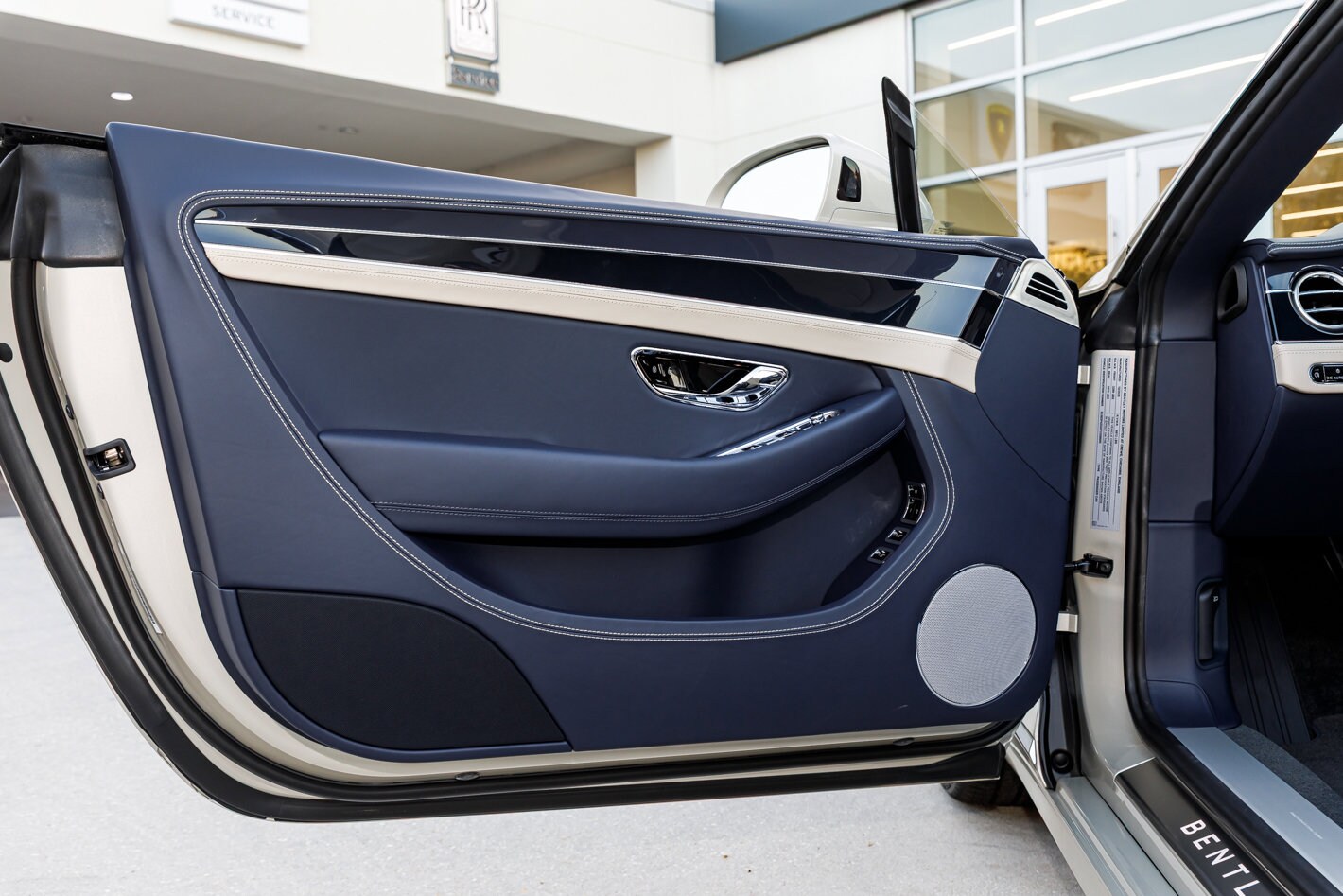 2026 Bentley Continental GTC Base - Photo 29