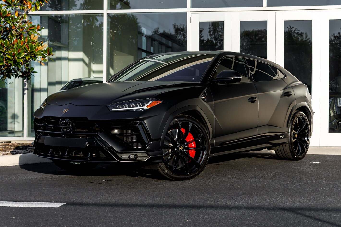 2024 Lamborghini Urus S photo 3