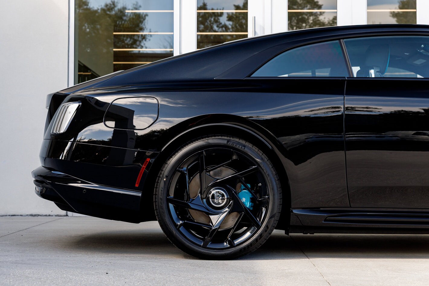 2026 Rolls Royce Spectre photo 2