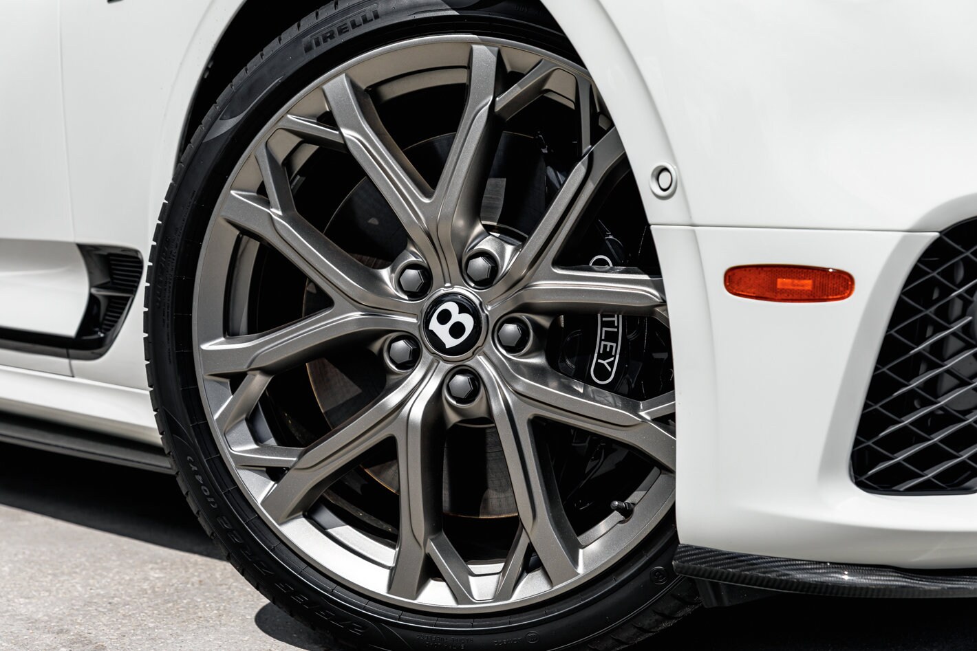 2024 Bentley Continental GT V8 S photo 2