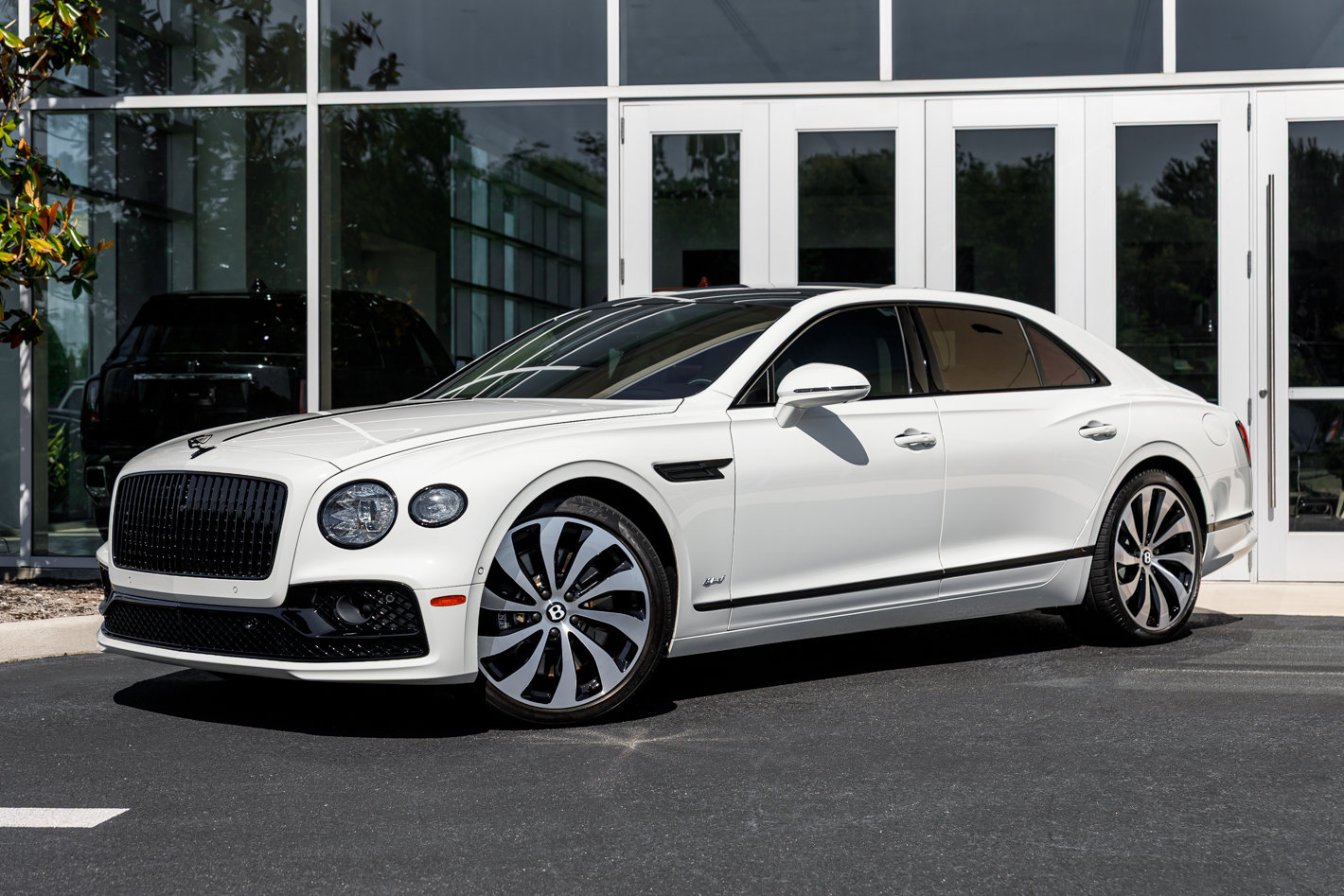 2022 Bentley Flying Spur Hybrid's photo