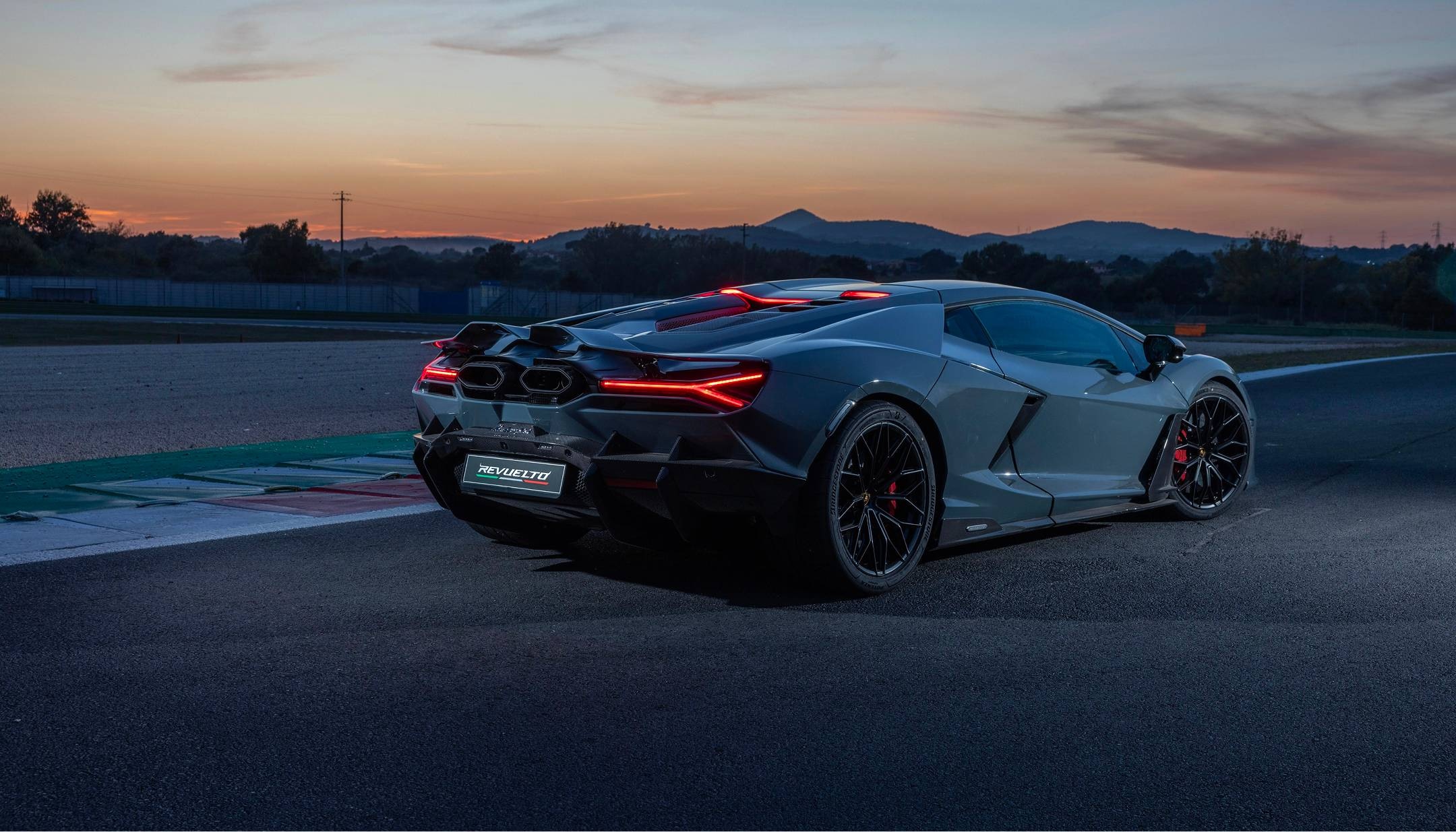 Lamborghini Revuelto cruising