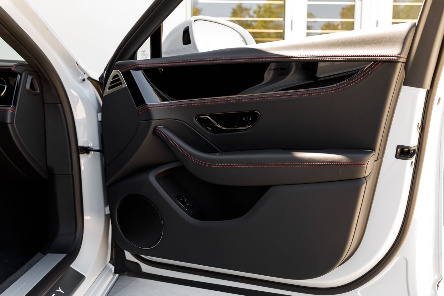 2026 Bentley Flying Spur - Photo 27