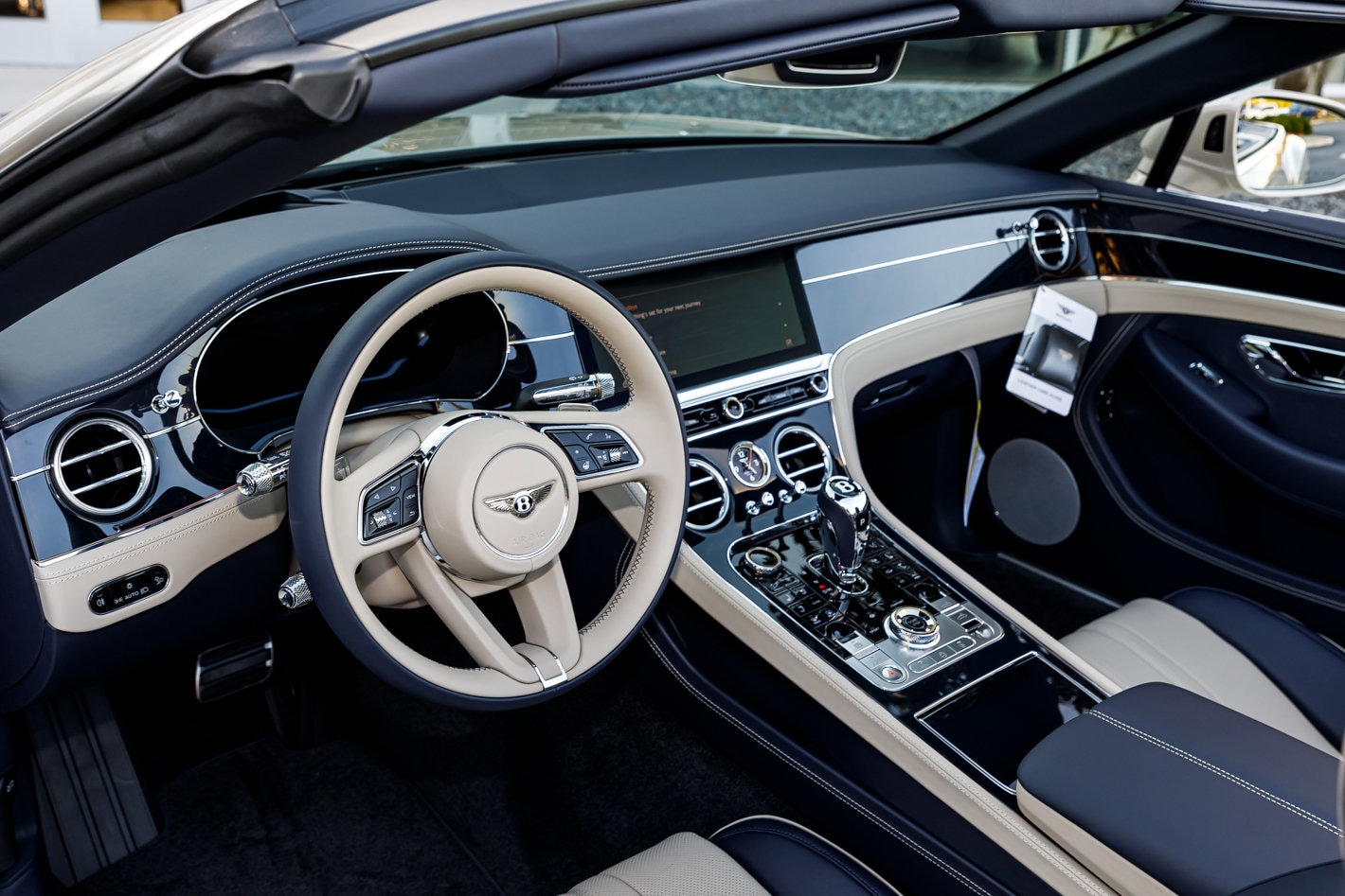2026 Bentley Continental GTC Base - Photo 32