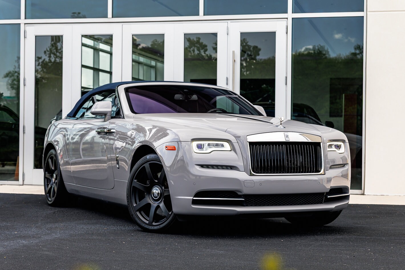 2021 Rolls Royce Dawn photo 2