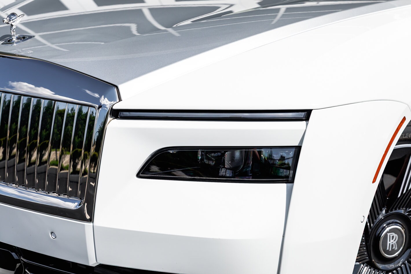 2024 Rolls Royce Spectre RR photo 2