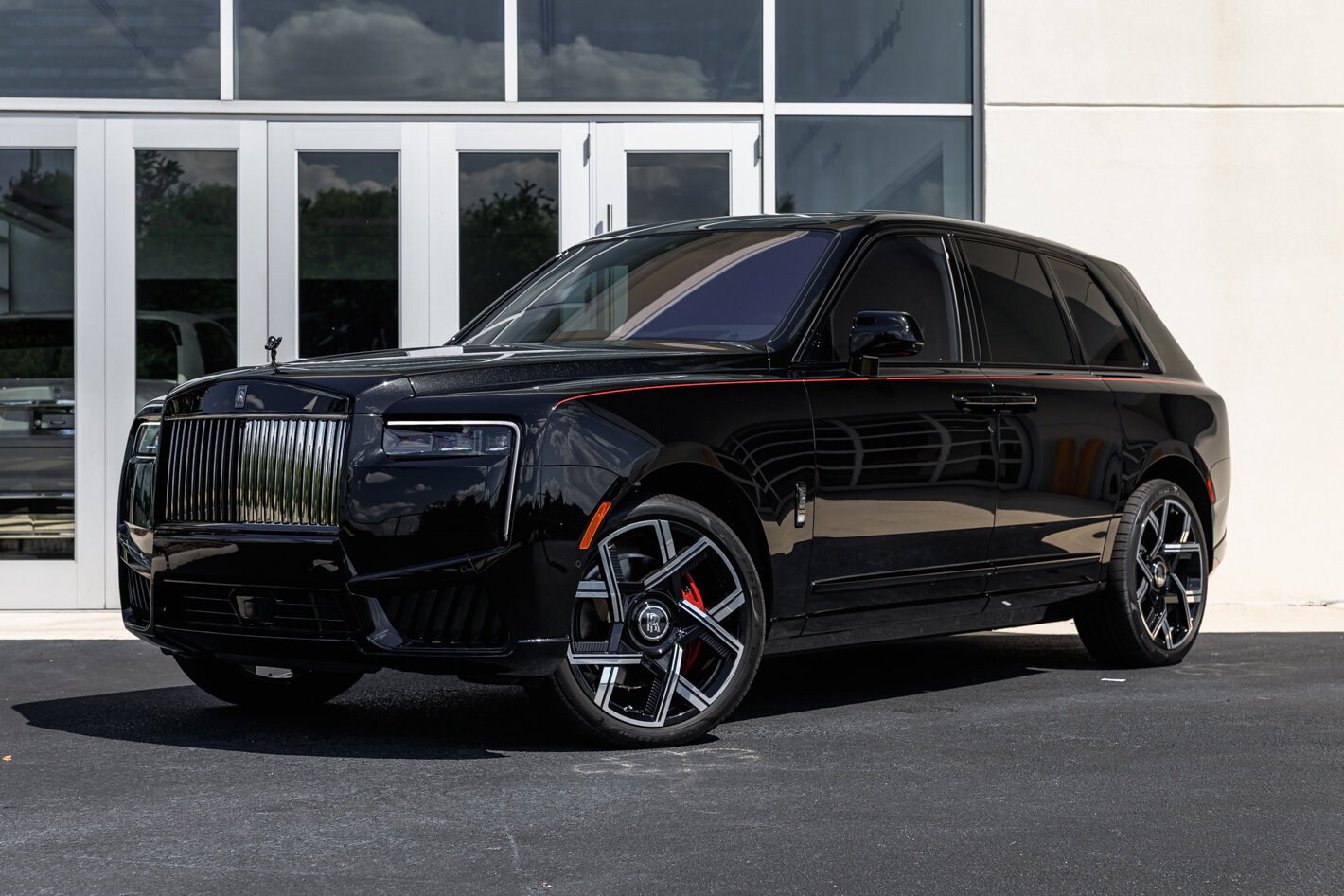 2025 Rolls Royce Cullinan Black Badge photo 2