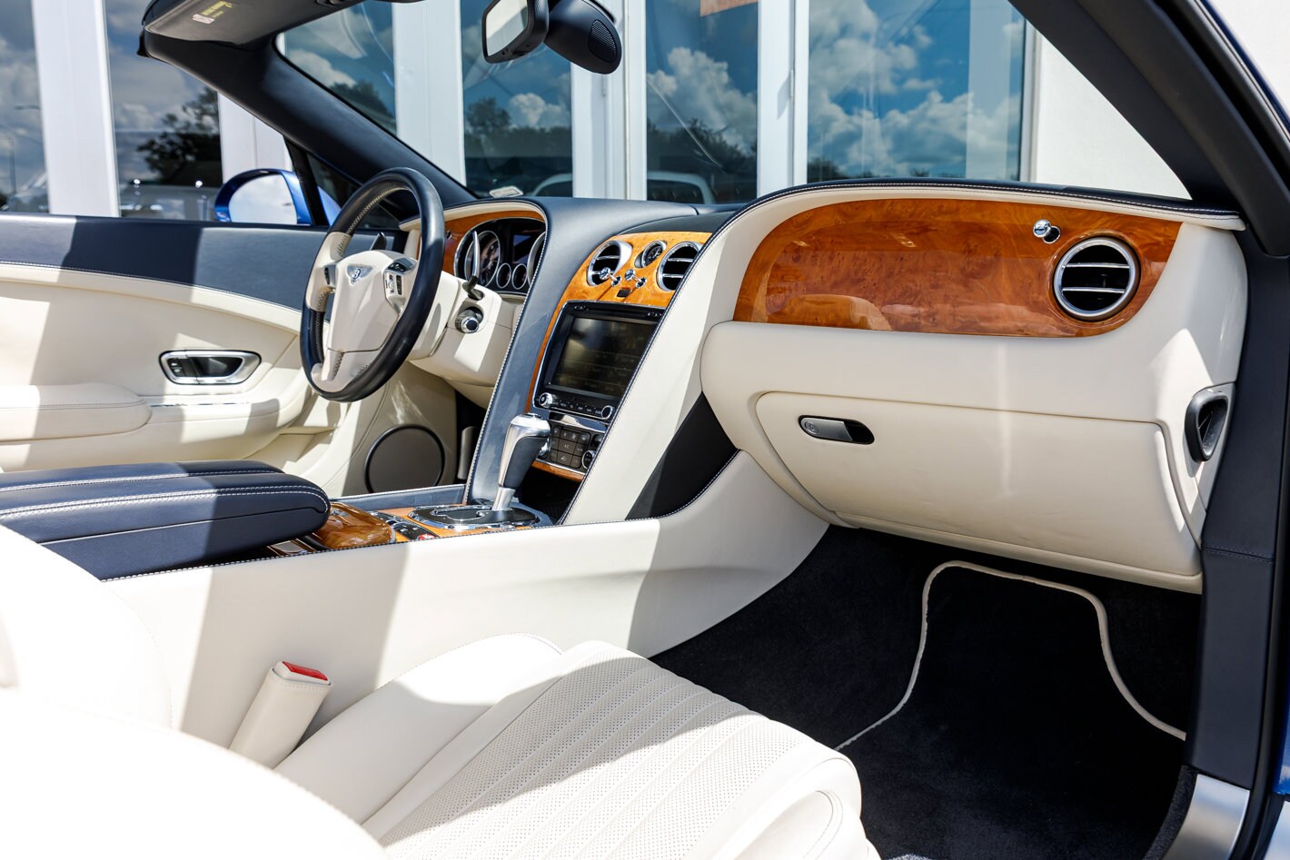 2016 Bentley Continental GT V8 S photo 2