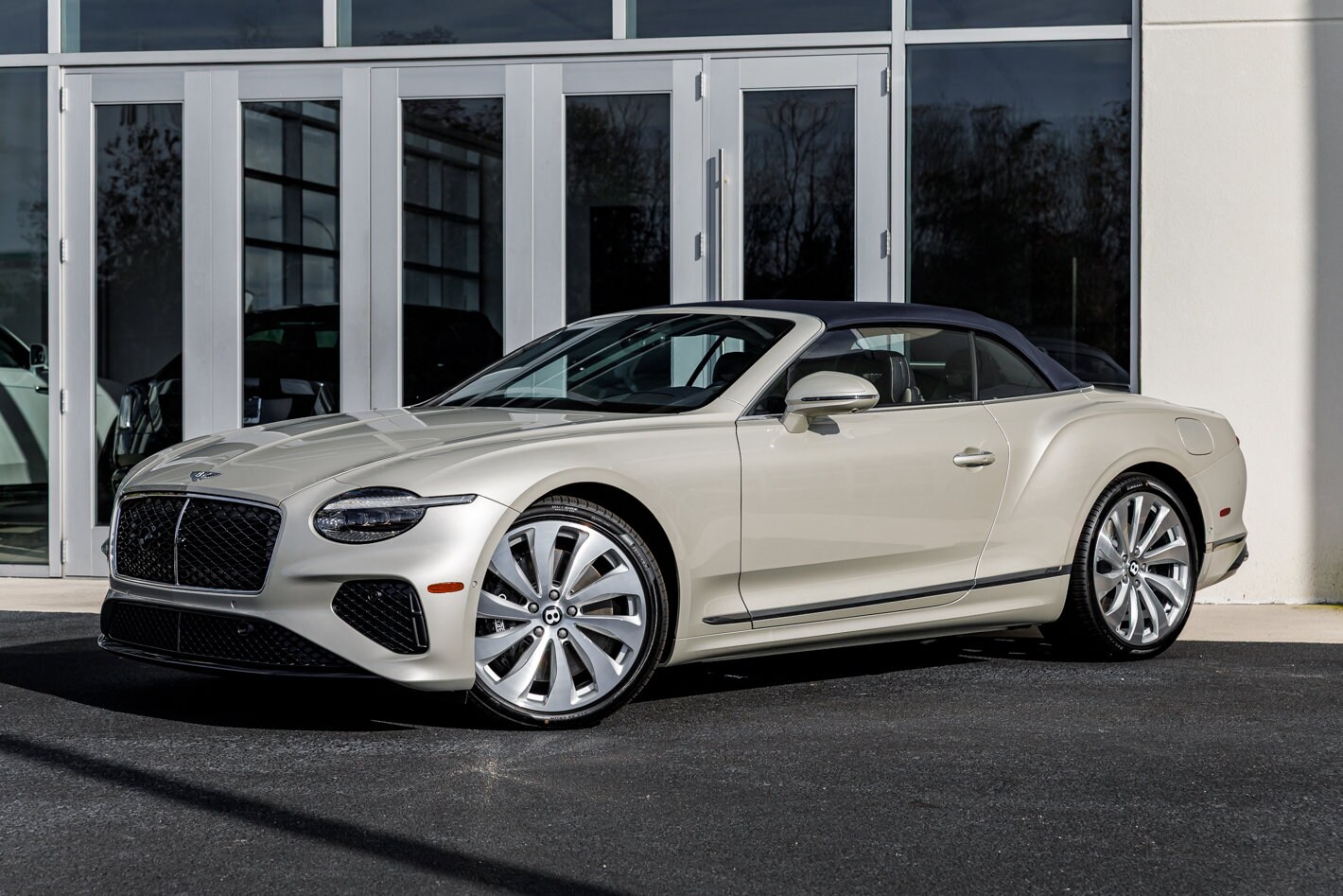 2026 Bentley Continental GTC Base - Photo 43