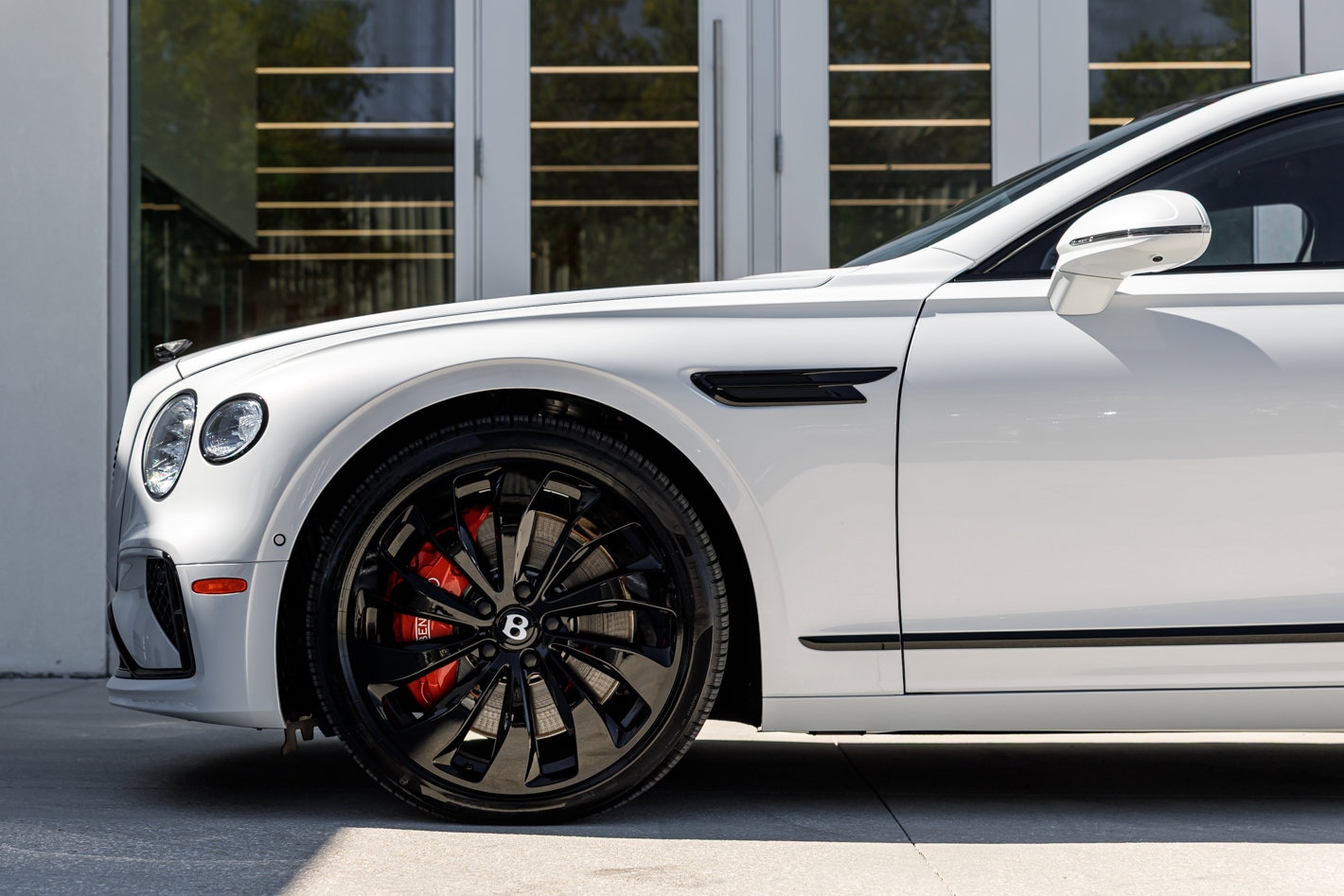 2026 Bentley Flying Spur - Photo 8