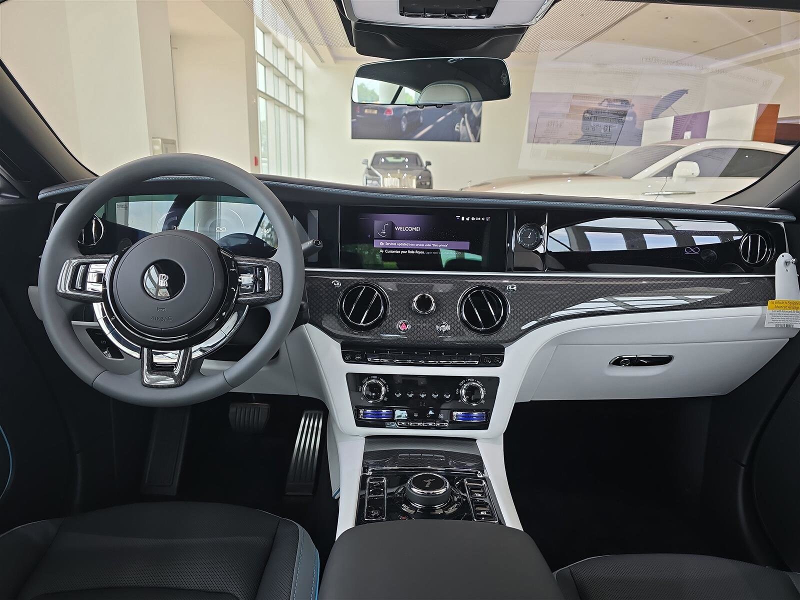 2025 Rolls Royce Spectre photo 4