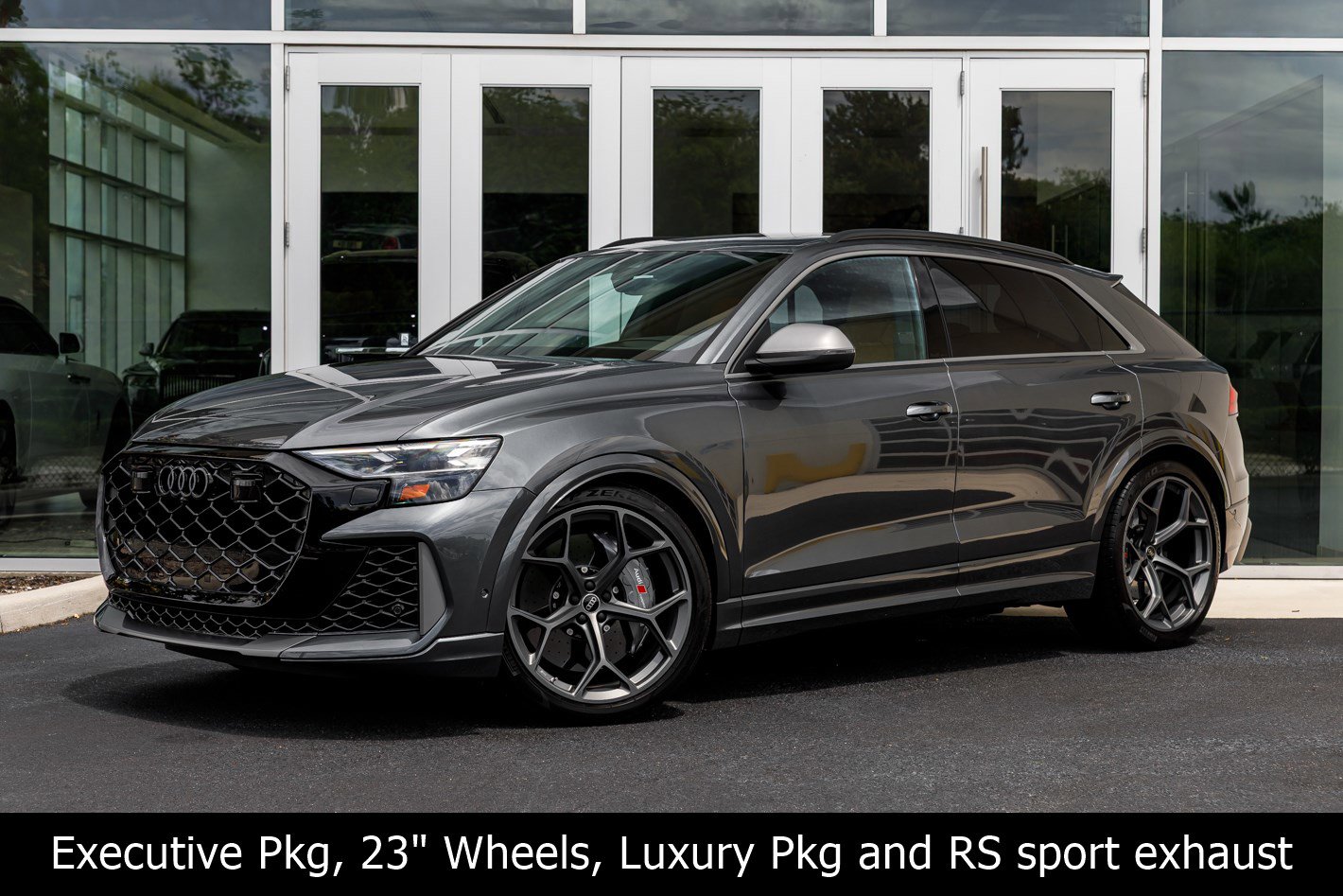 2025 Audi RS Q8 Base