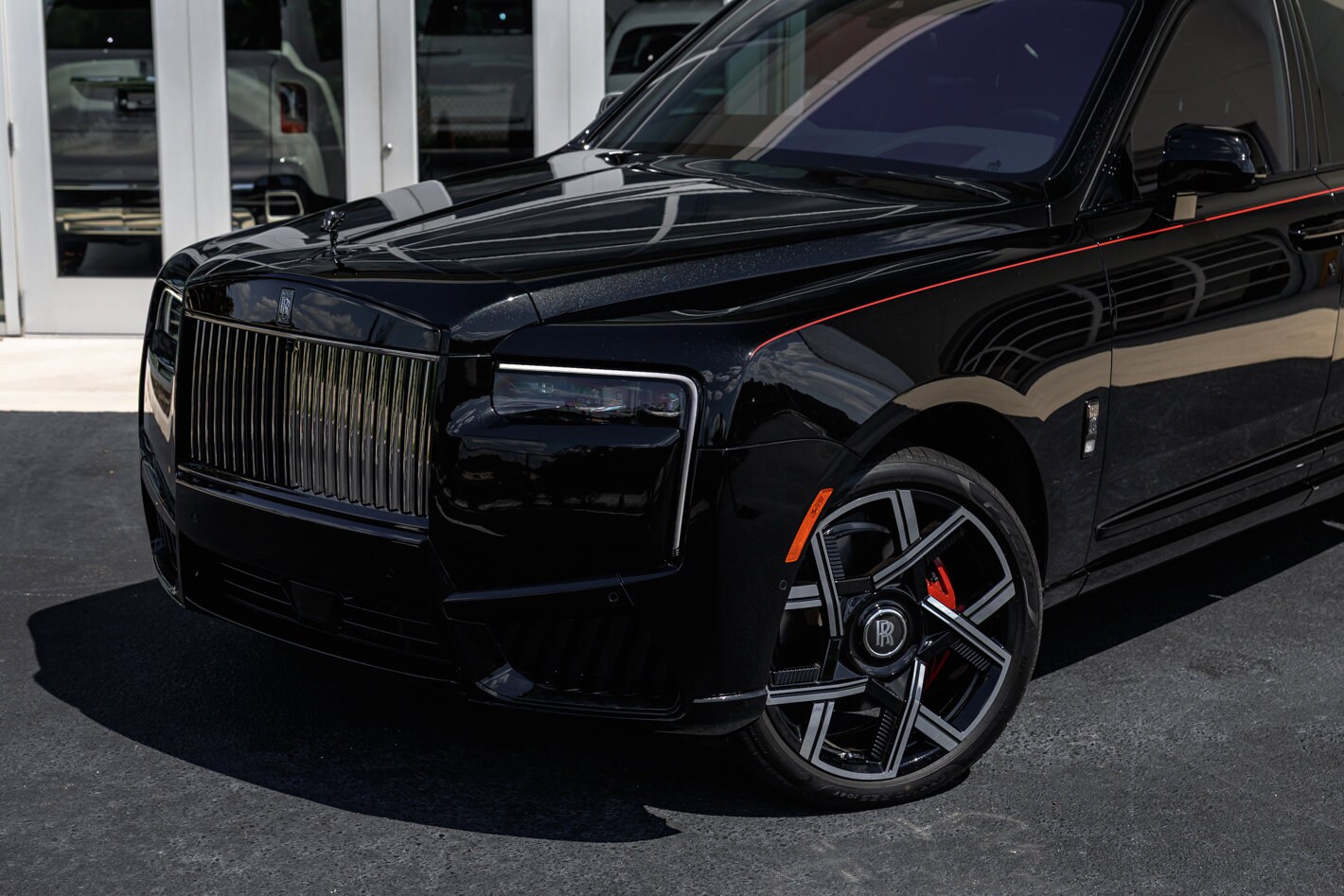 2025 Rolls Royce Cullinan Black Badge photo 3