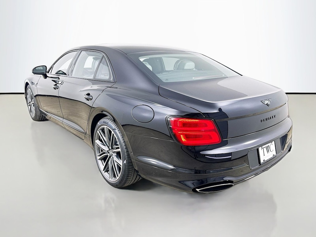 New 2026 Bentley Flying Spur V8 Sedan