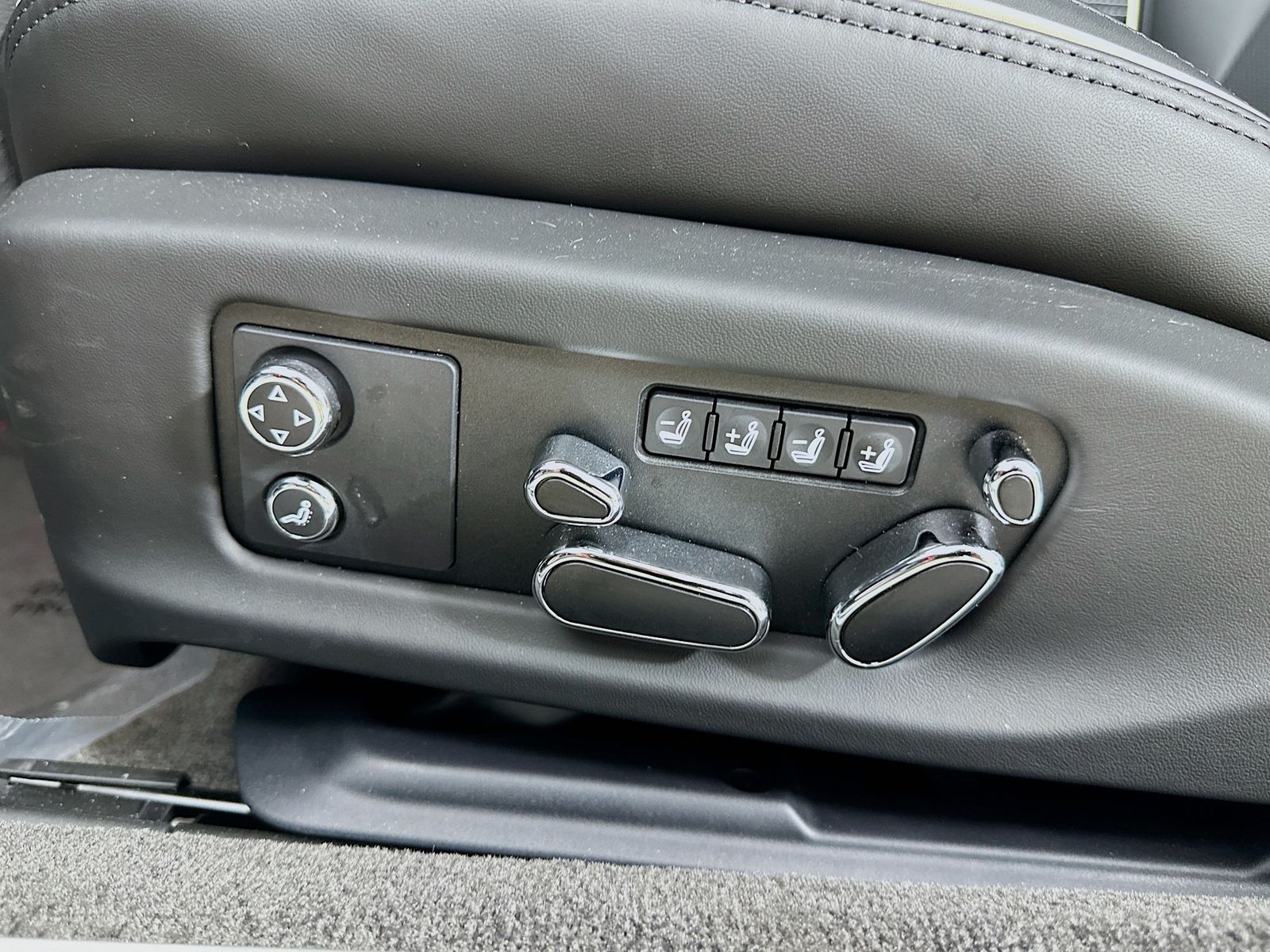 2025 Bentley Continental GT Black Edition - Photo 55