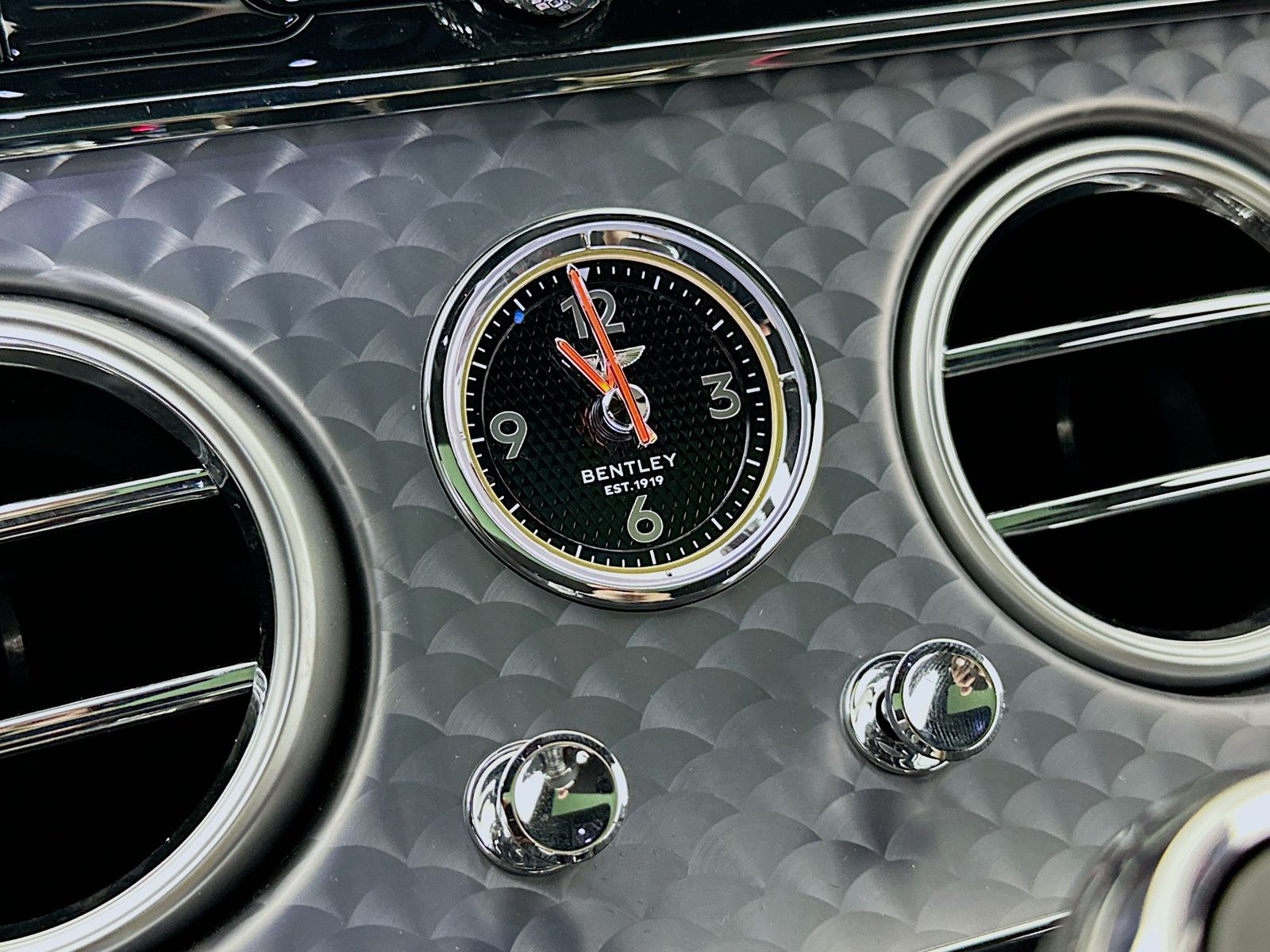 2025 Bentley Continental GT Black Edition - Photo 27