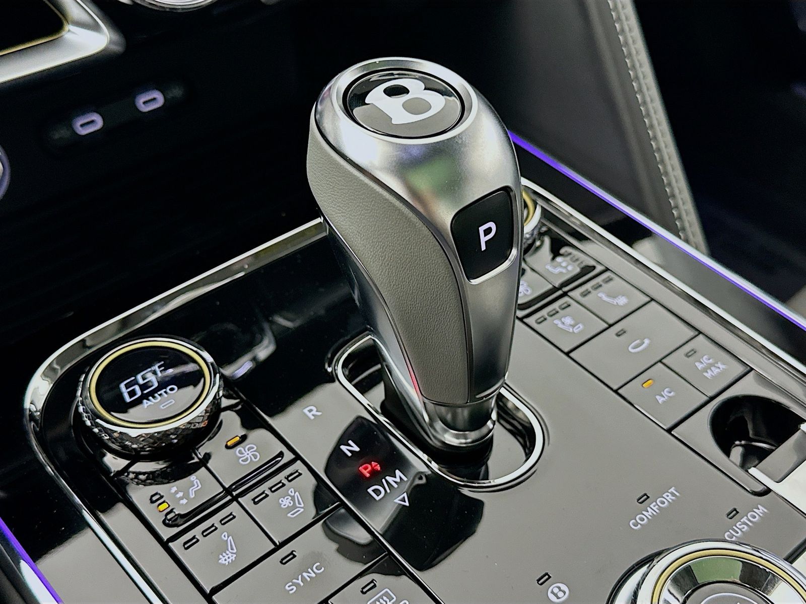 2026 Bentley Flying Spur Azure - Photo 29