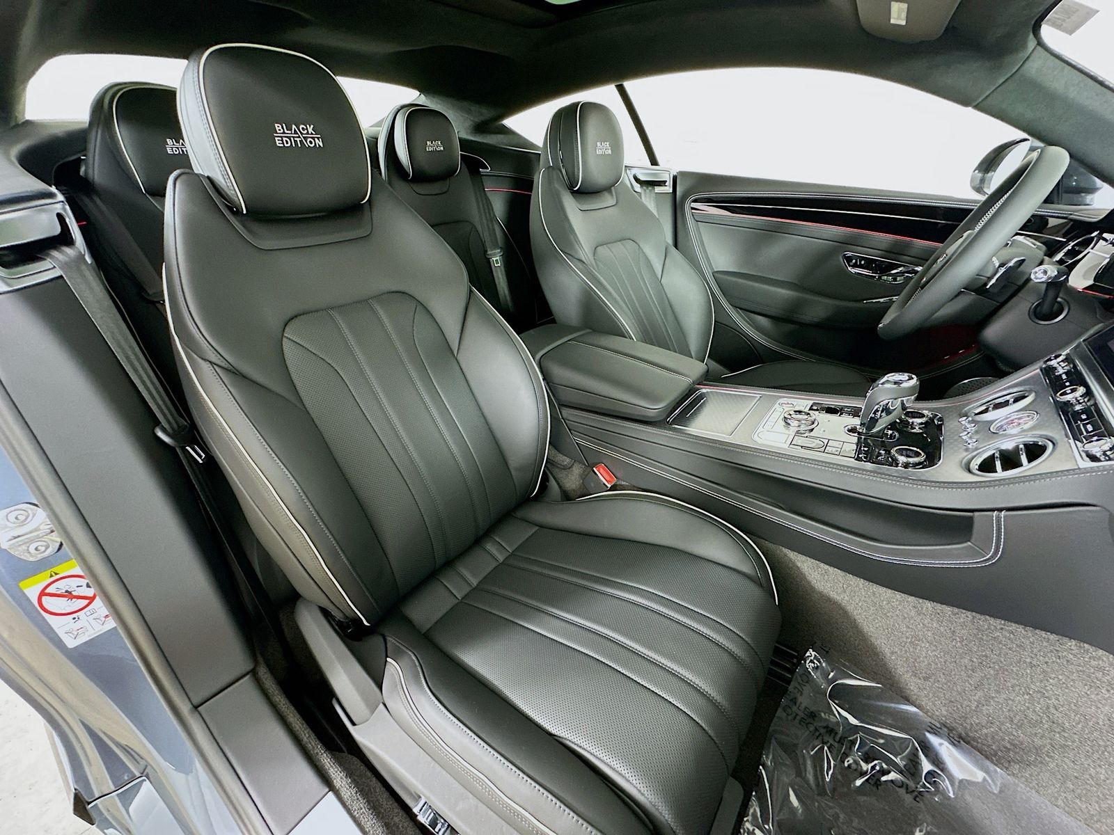 2025 Bentley Continental GT Black Edition - Photo 46