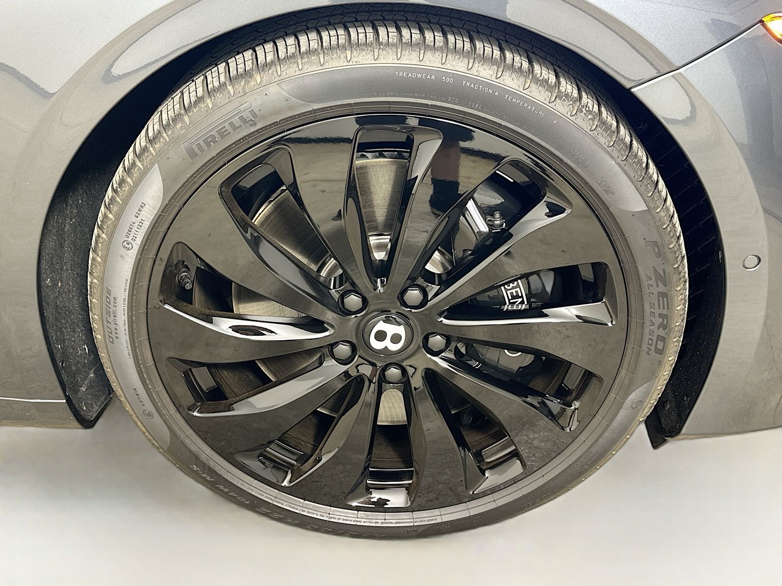2025 Bentley Continental GT Black Edition - Photo 11