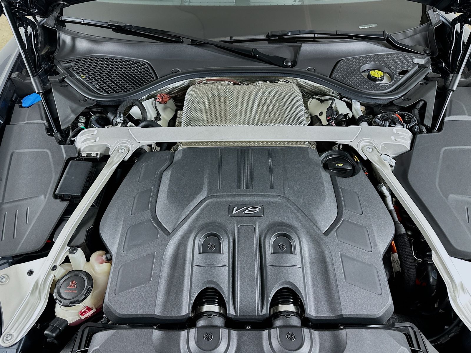 2025 Bentley Continental GT Black Edition - Photo 14