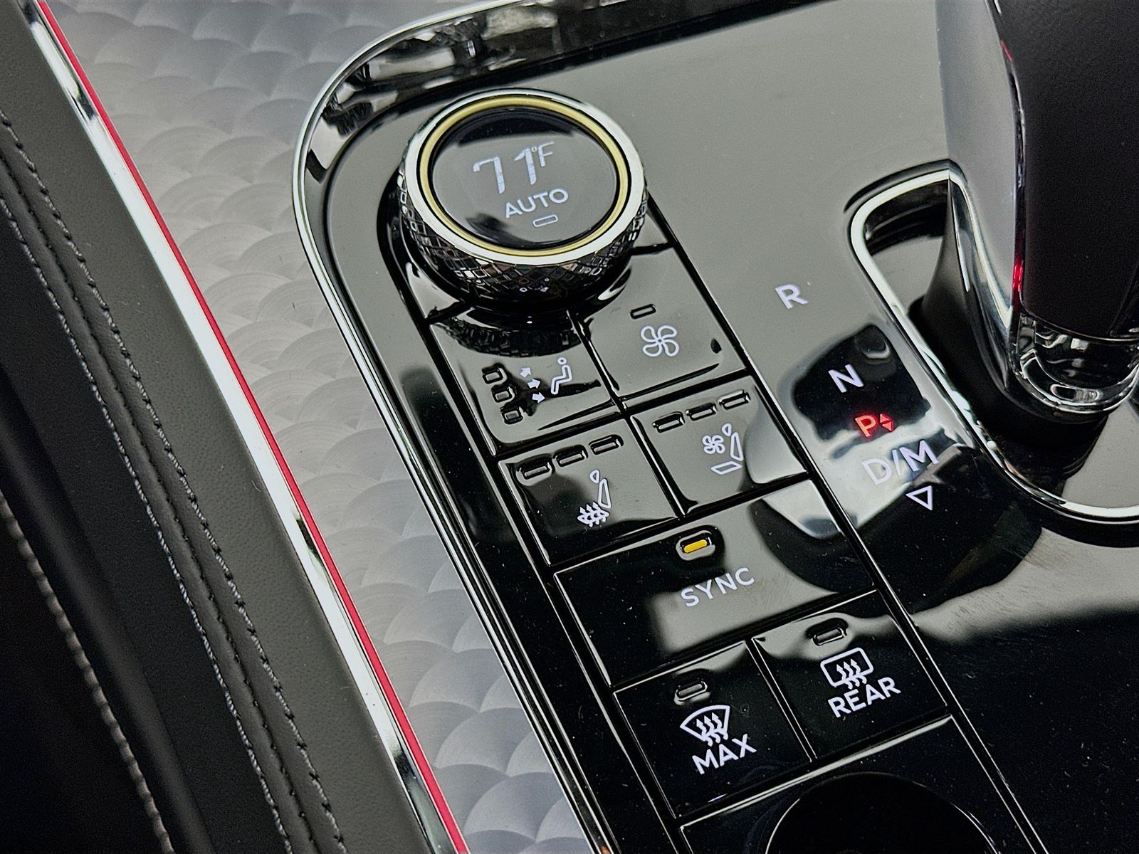 2025 Bentley Continental GT Black Edition - Photo 28