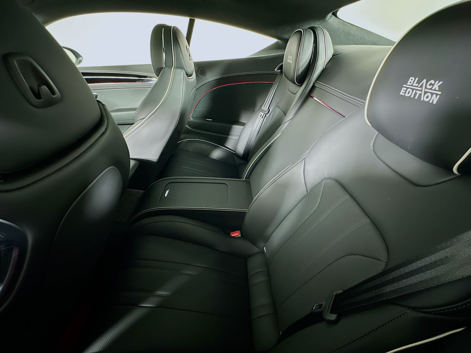 2025 Bentley Continental GT Black Edition - Photo 39