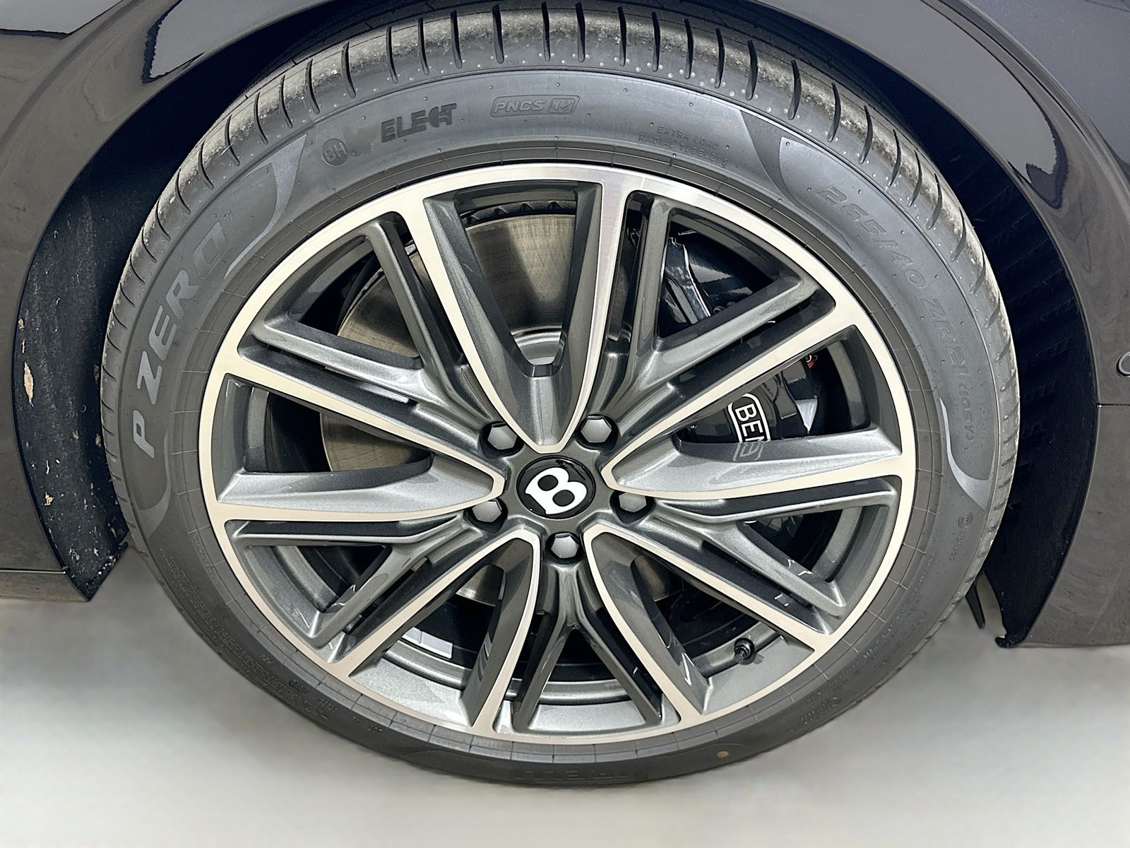 2026 Bentley Flying Spur Azure - Photo 11
